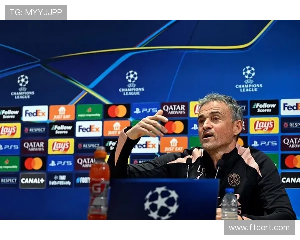 恩里克与瓜迪奥拉展开对话，探讨足球战术与未来足坛发展趋势