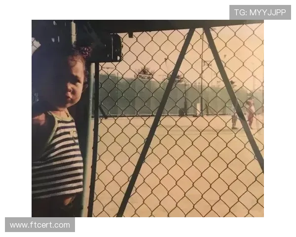 娜奥米·大阪这减压方式也太极端了，平时球场上的女战神竟然藏着个小狂野女孩？！