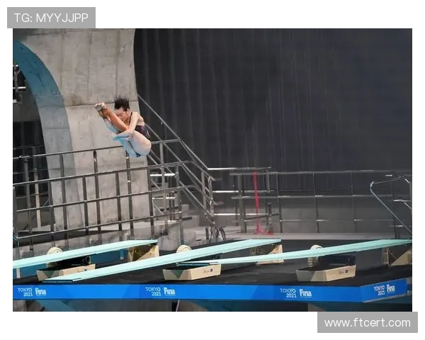 昌雅妮跳水冠军回家，邻居说她冰箱里只有鸡胸肉和蛋白粉